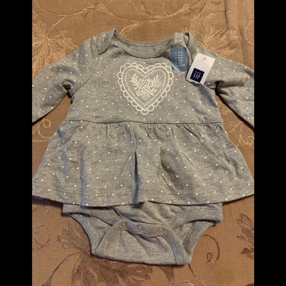 Baby gap 0-3m new with tag